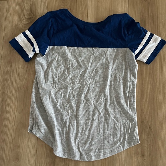 Maple Leafs Tees 🔷 - Picture 3 of 3